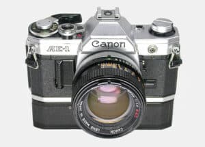 Canon AE-1 (Chrom) mit Winder A