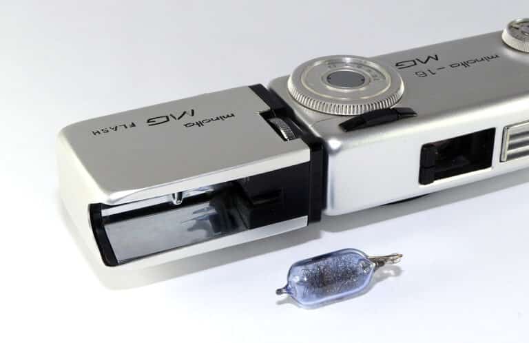 minolta 16 mg flash