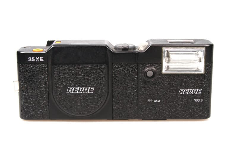 Revue 35 XE mit Blitz Revue 18 XF
