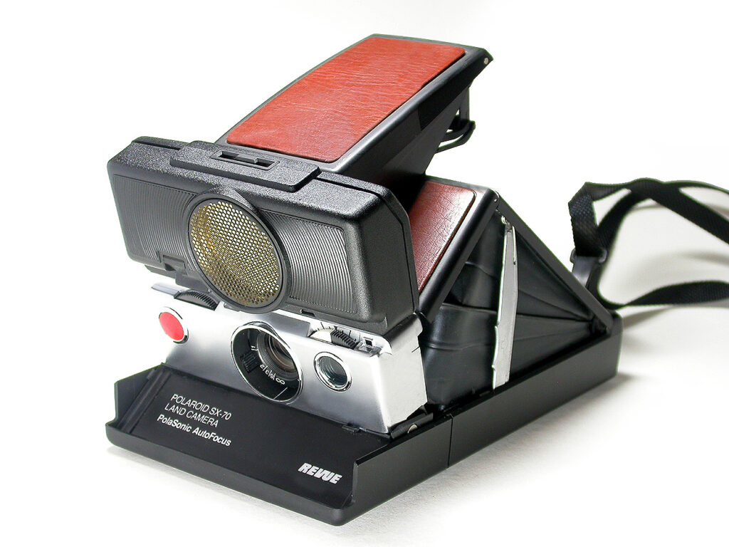 Revue Polaroid SX-70 PolaSonic AutoFocus