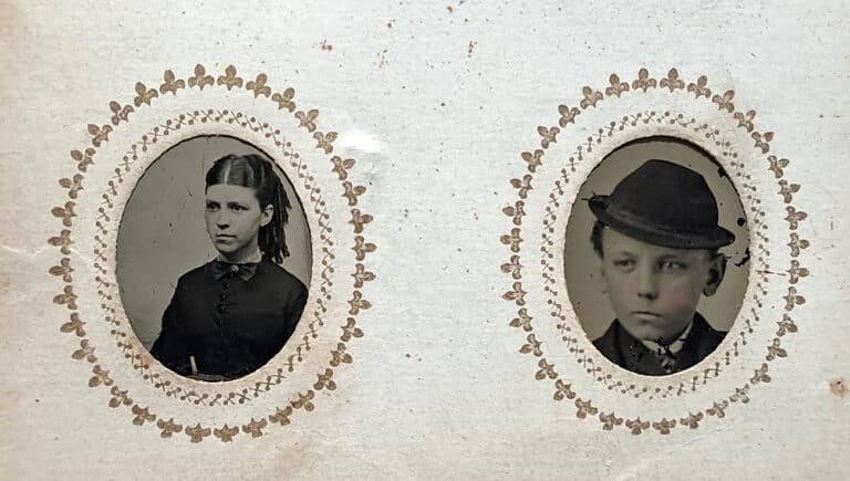 mini album rot 2 portraets