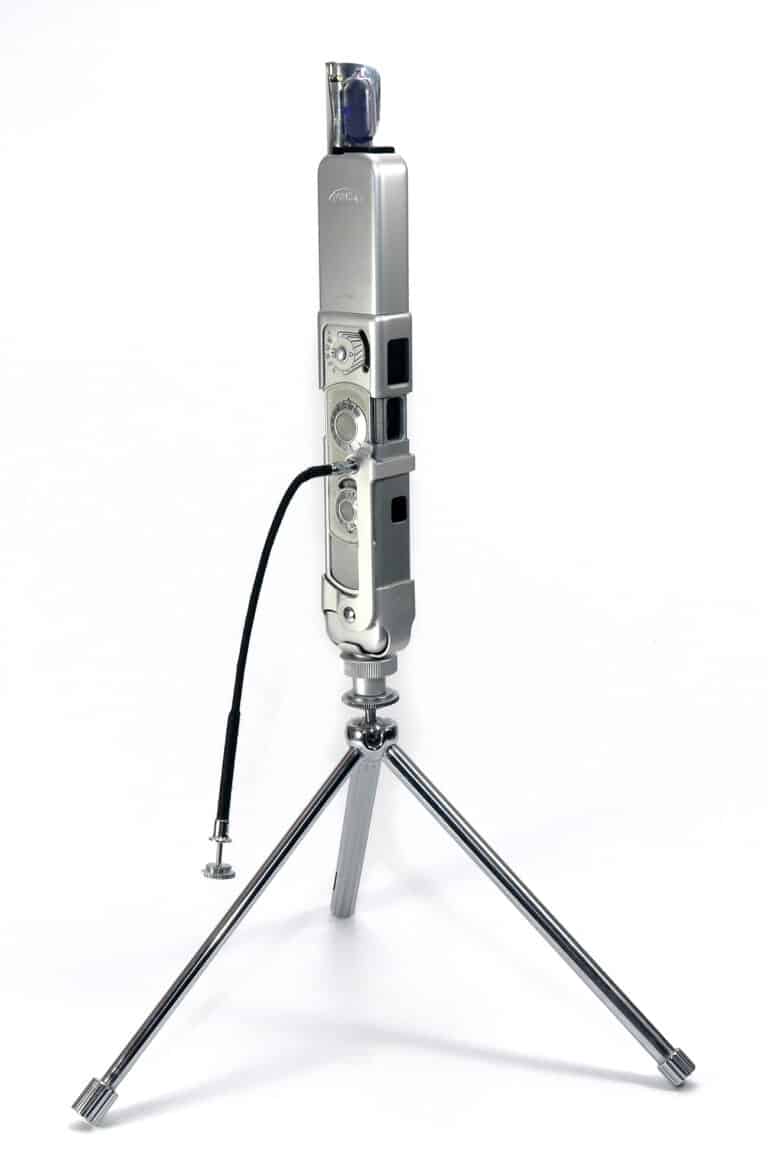 minox b mit stativ und blitz