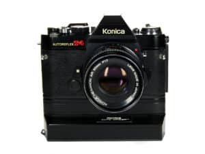 Konica Autoreflex T 4 (Schwarz mit Winder)