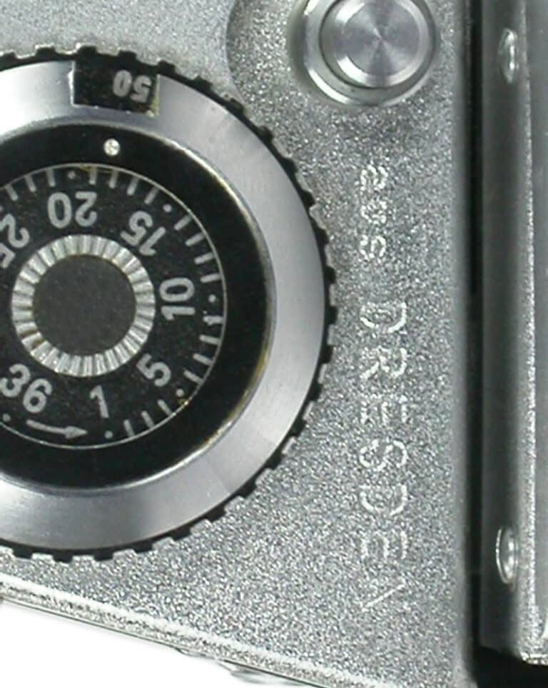 Ihagee Exa Ia mit Lichtschachtsucher und Tessar