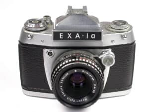 Ihagee Exa Ia (054) mit Prismensucher und Domiplan