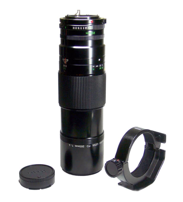 Canon FD (new) 1:4/200 mm Macro