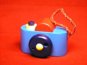 Spielzeugkamera aus Massivholz