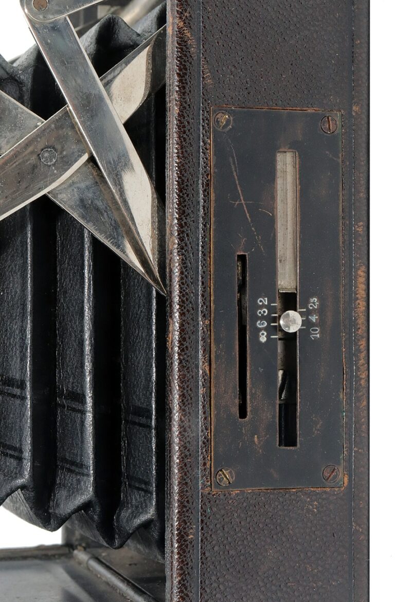 nettel sonnar schwarz skala