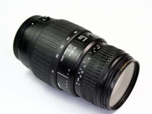 Sigma 1:4-5,6/70-300 mm DL Macro Super (Canon EF)