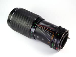 Canon FD (new) 1:4,5/75-200 mm