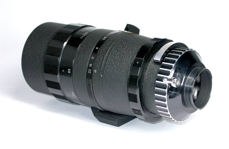 Enna Tele-Zoom 1:4/85-250 mm (Exakta)