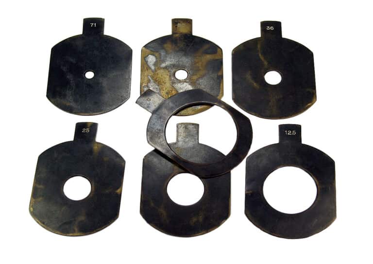 Die sieben Steckblenden mit dem Etui für die Steckblenden.