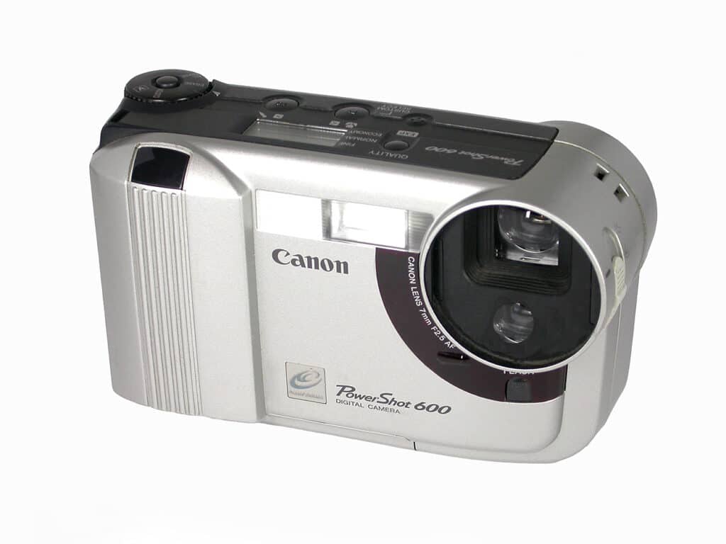Canon PowerShot 600 mit Docking-Station CS-36