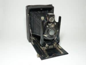 Plattenkamera mit Meyer-Goerlitz Helioplan