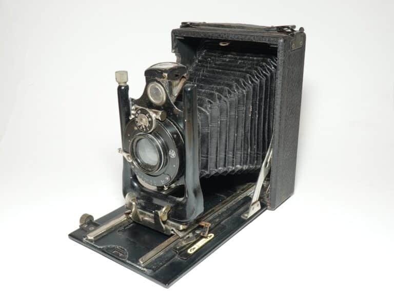 Plattenkamera mit Meyer-Goerlitz Helioplan